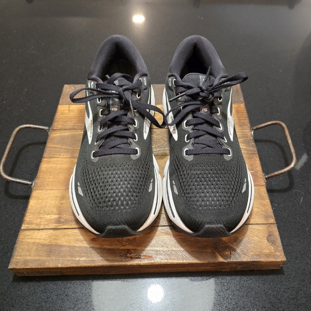 Womens Brooks Ghost 15 Athletic Shoes